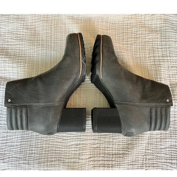 SOREL | Gray Danica Zip Waterproof Leather Heeled Ankle Boot Booties - Picture 7 of 10